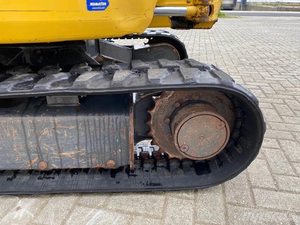 Komatsu PC26MR-3 小型挖掘机