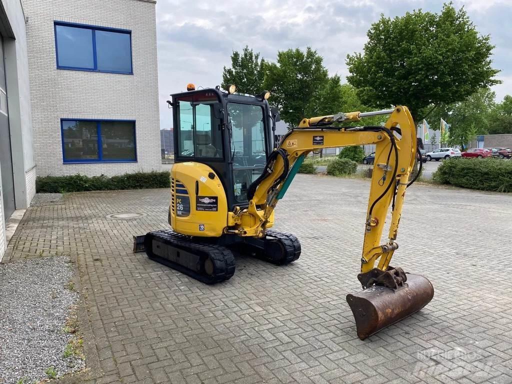 Komatsu PC26MR-3 小型挖掘机