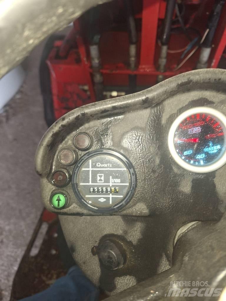 Weidemann 1360 多功能装载机