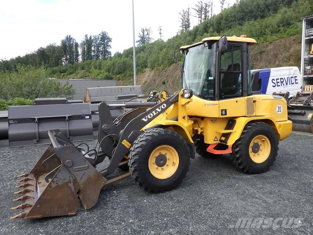 Volvo L 30 G 轮式装载机