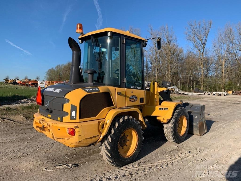Volvo L 30 G 轮式装载机