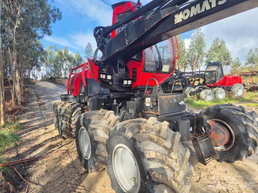 Komatsu 901 XC 收割机