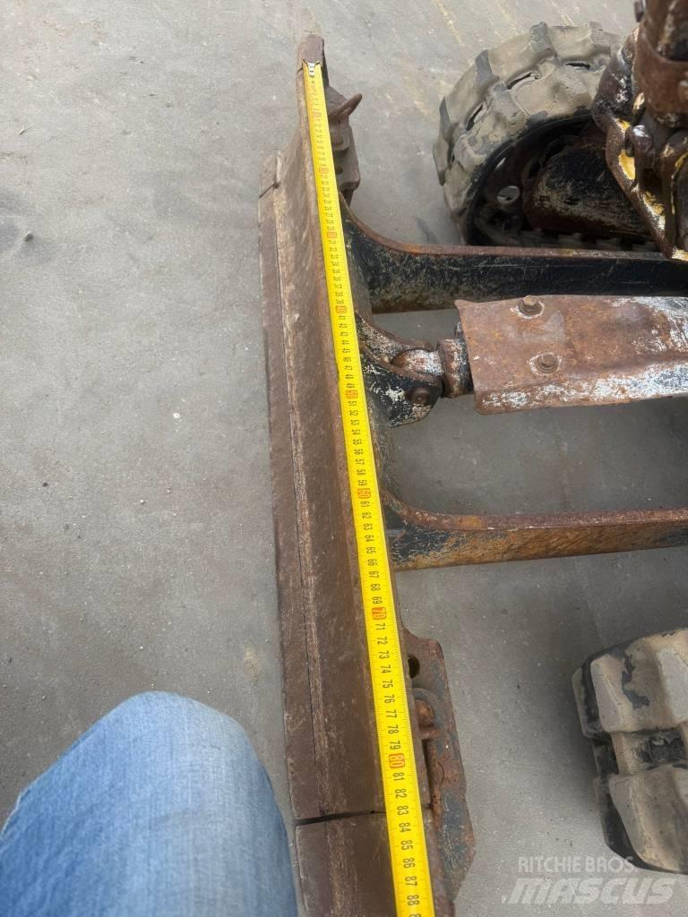 Yanmar Vio 10 小型挖掘机