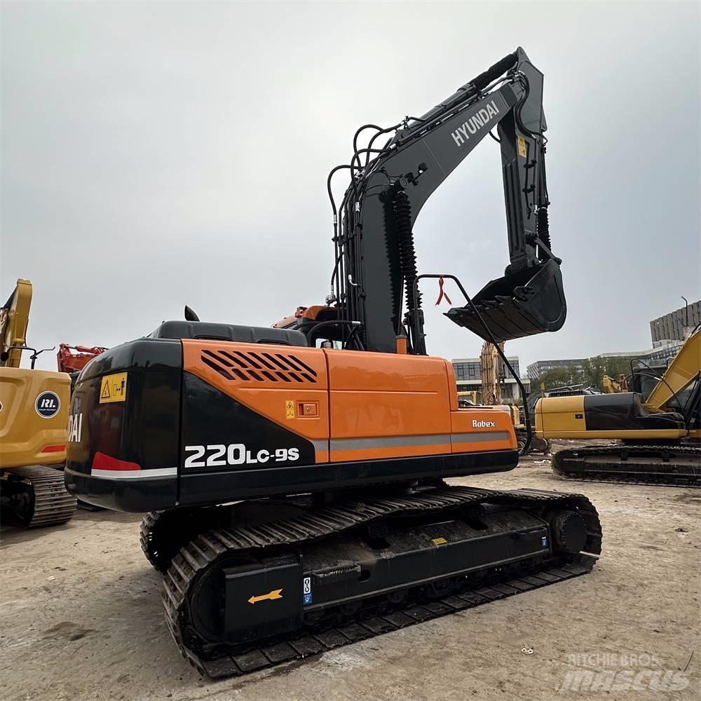 Hyundai R220LC-9S 履带挖掘机