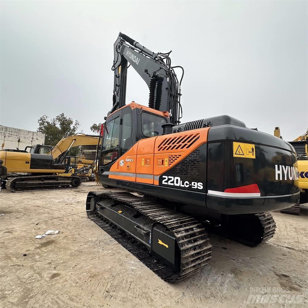 Hyundai R220LC-9S 履带挖掘机