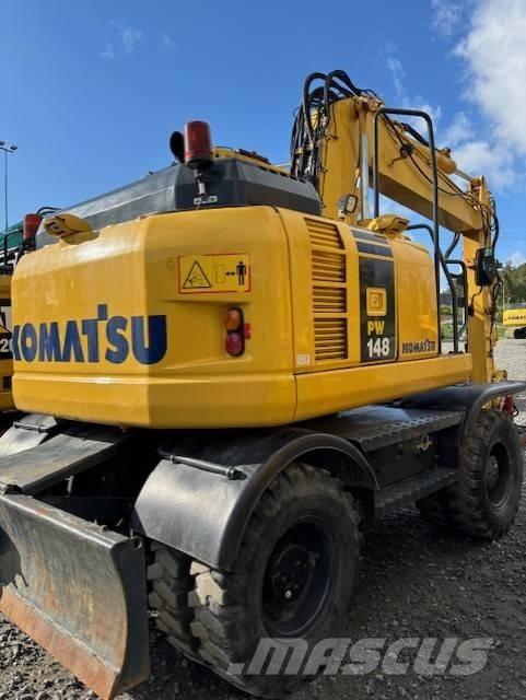 Komatsu PW 148-8 轮式挖掘机