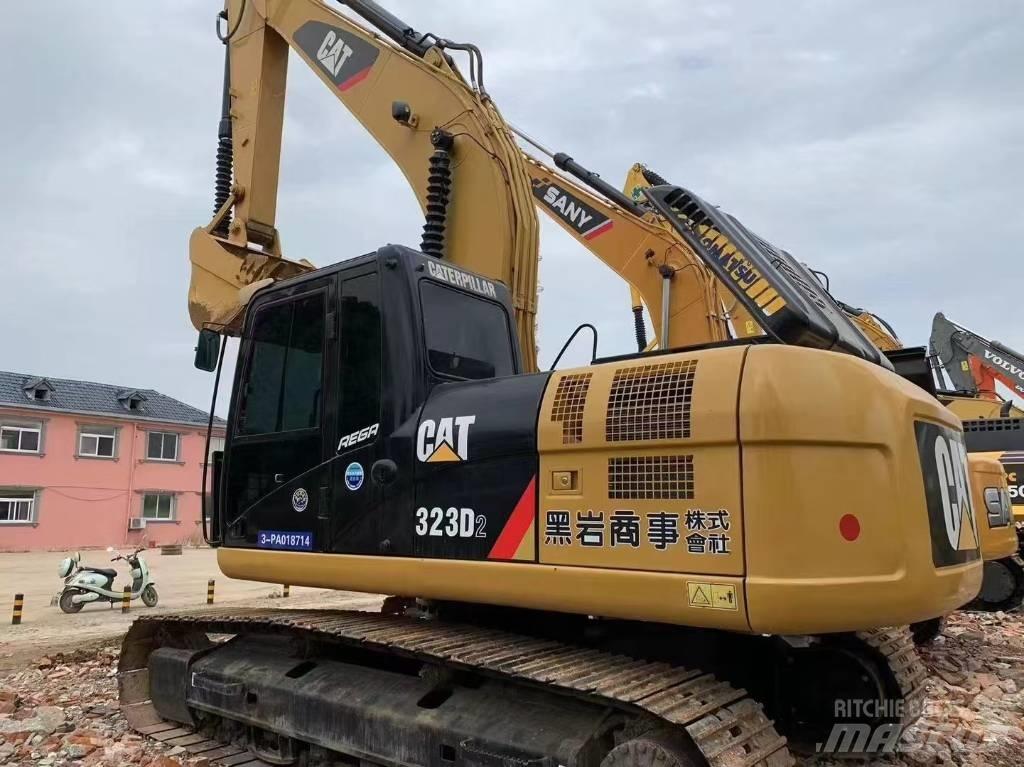 CAT 323 D L 履带挖掘机
