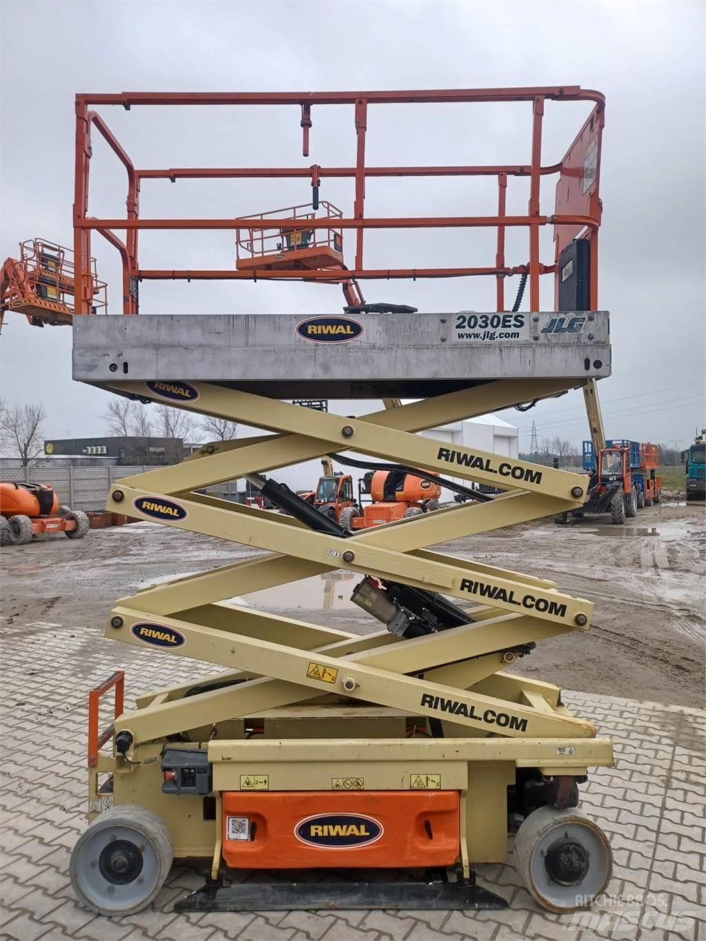 JLG 2030ES 剪叉式升降机