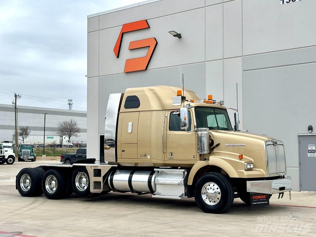Western Star 4900 牵引车