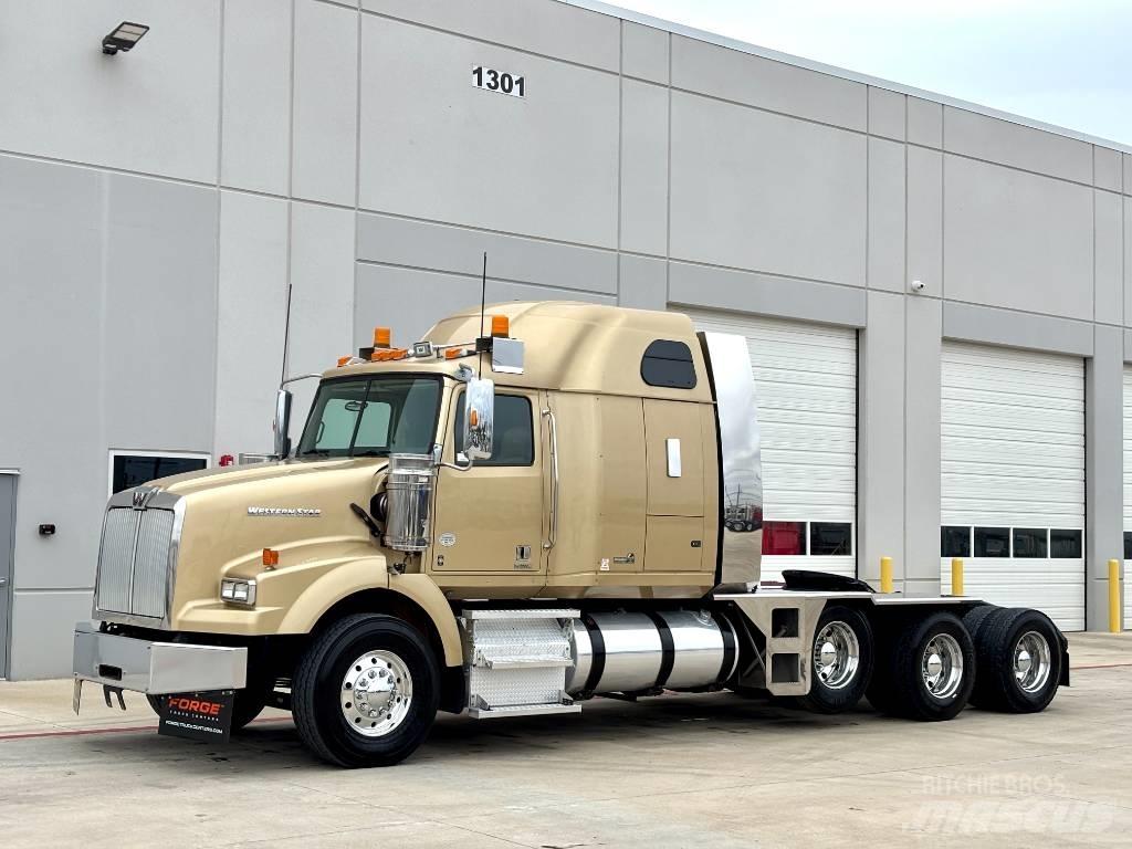 Western Star 4900 牵引车