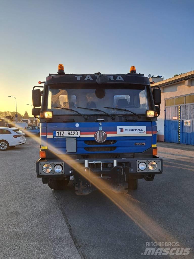 Tatra Terno 6x6 平板栏板货车