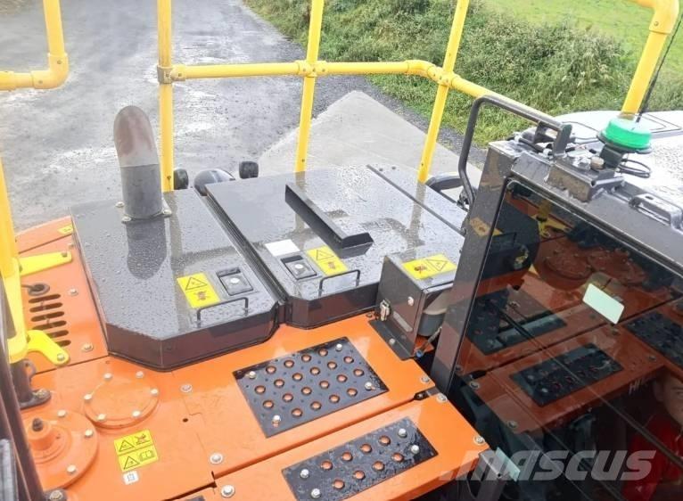 Hitachi ZX 130LCN 履带挖掘机