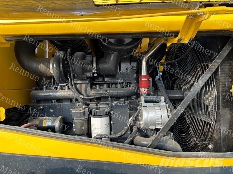Komatsu WA380 轮式装载机