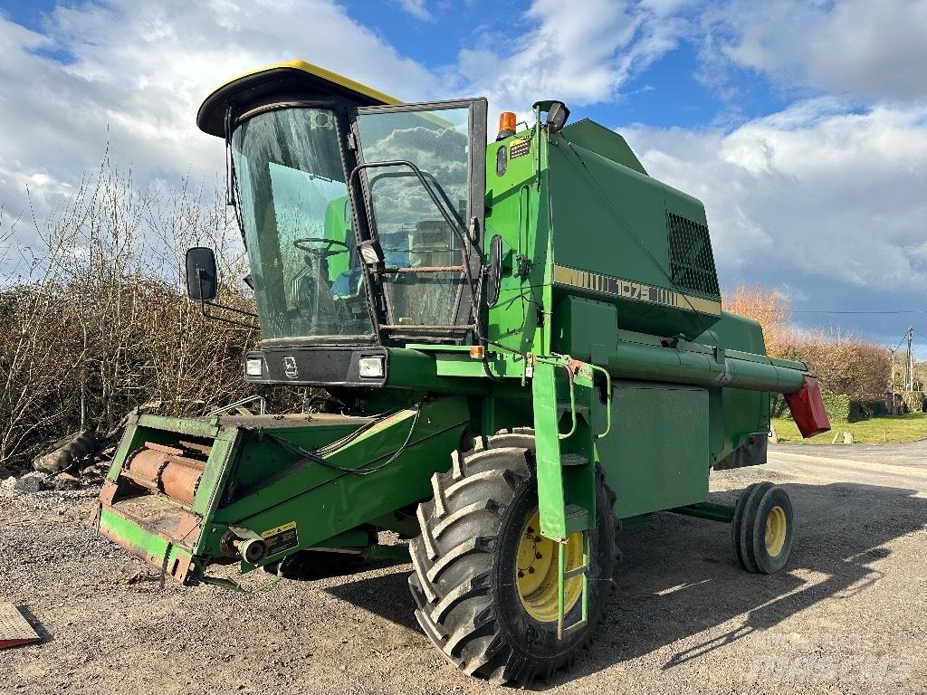 John Deere 1075 联合收割机