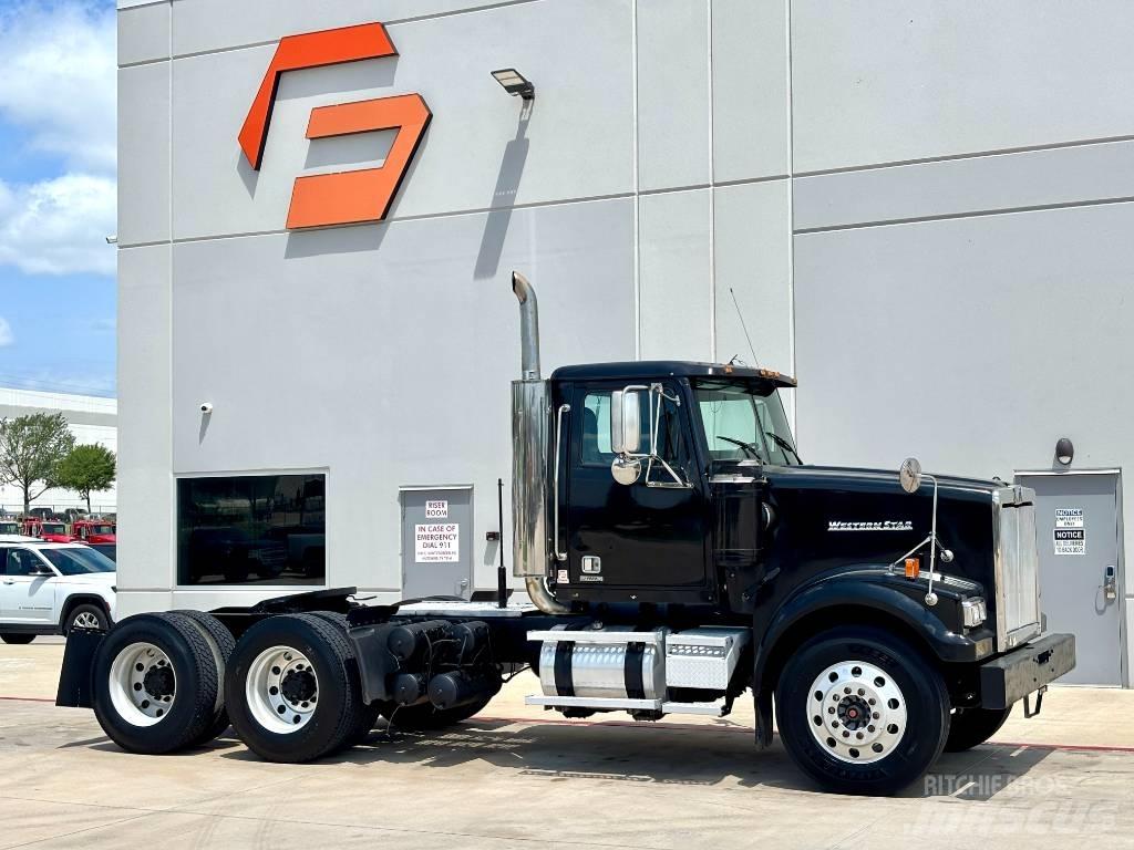 Western Star 4900 牵引车