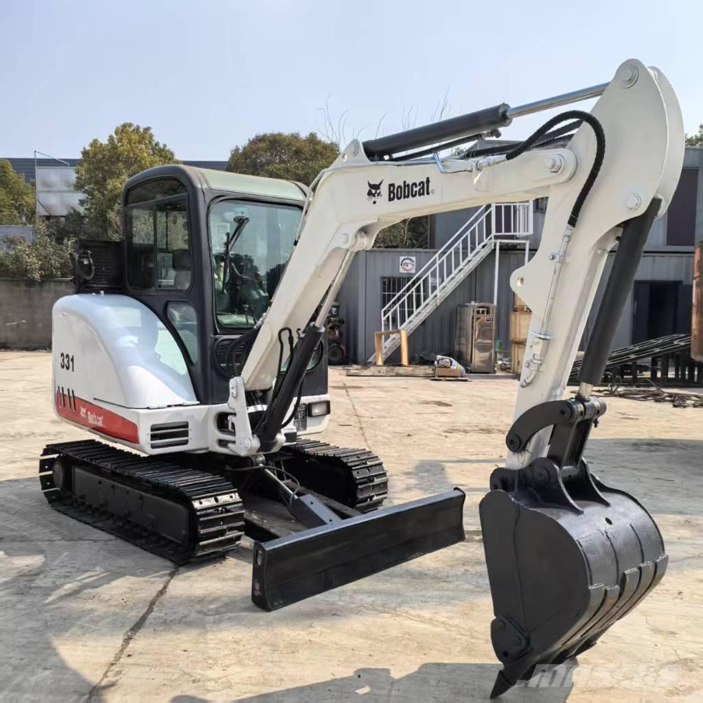 Bobcat 331 小型挖掘机