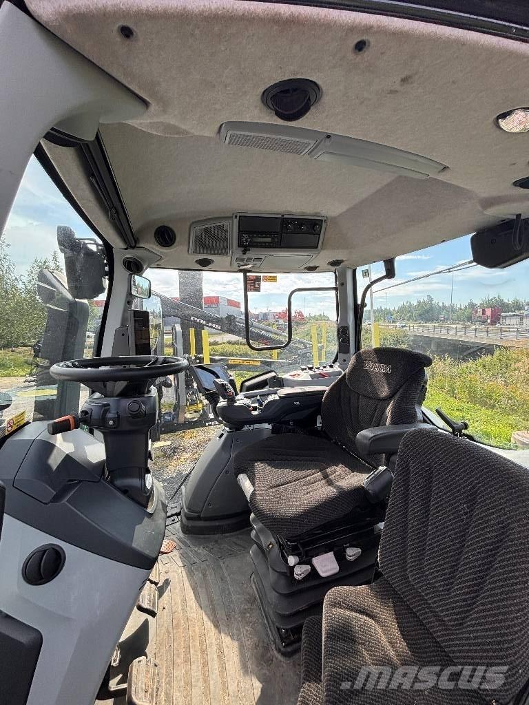Valtra T215 Versu 拖拉机/农用车