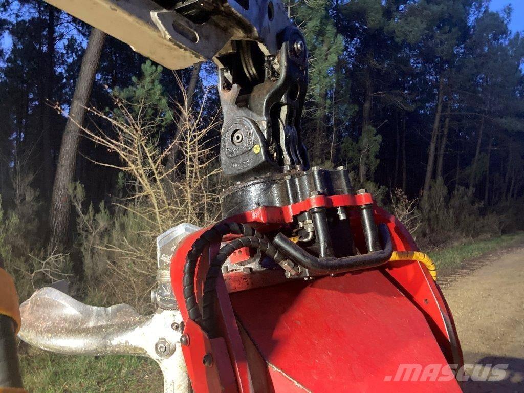 Komatsu C 144 收割机