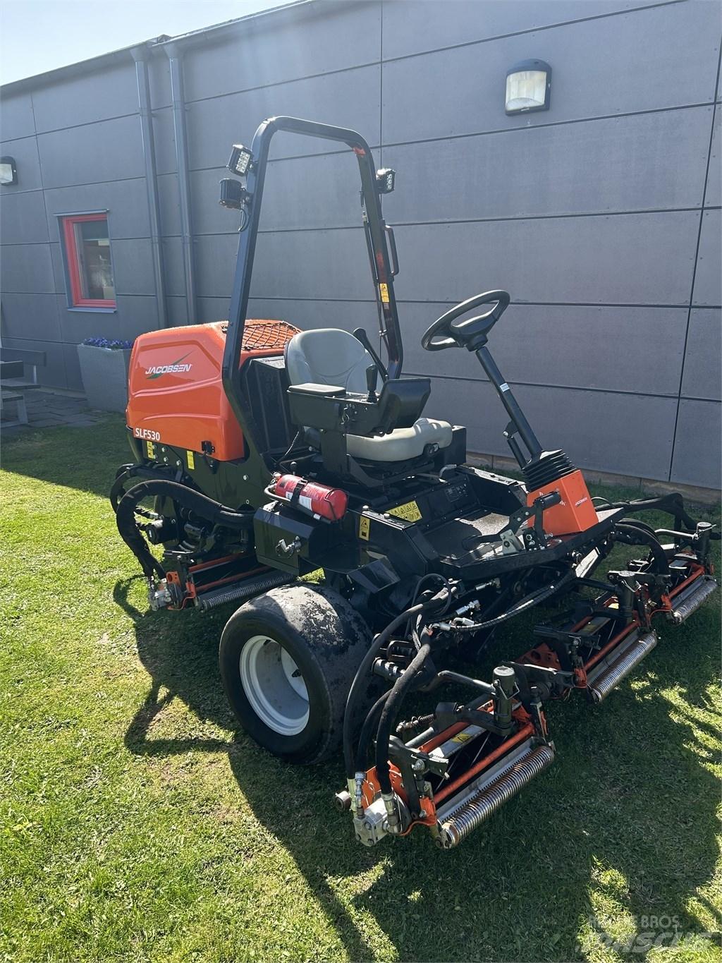 Jacobsen *SÅLD* SLF530 球道割草机