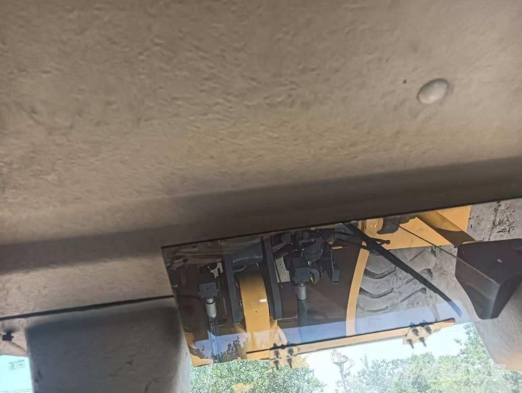 Komatsu WA 470 轮式装载机