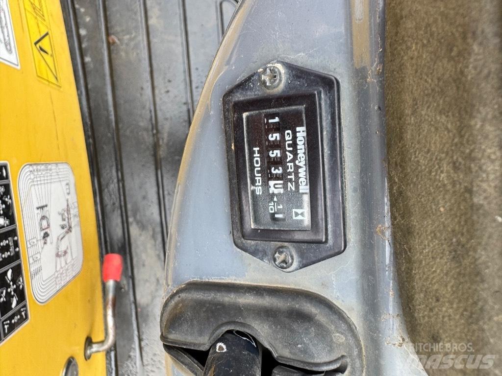 Yanmar SV08 (1C171) 小型挖掘机
