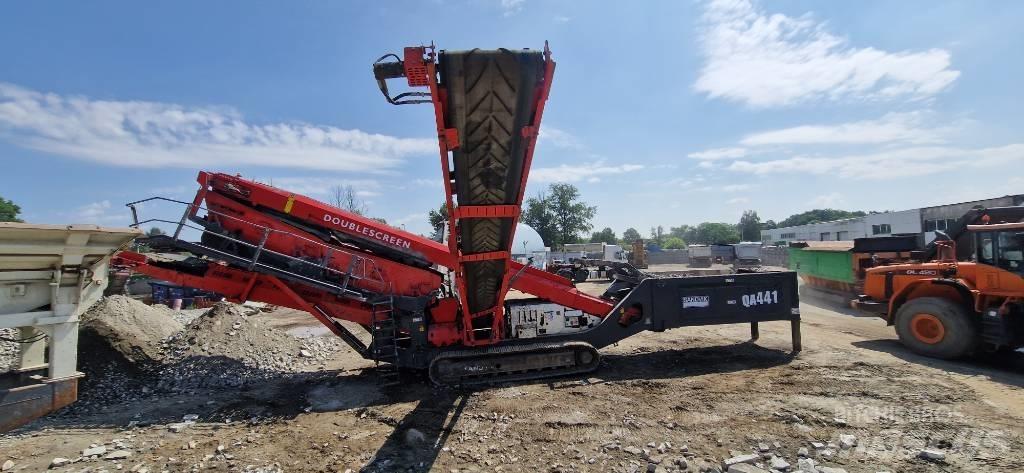 Sandvik QA 441 振动筛