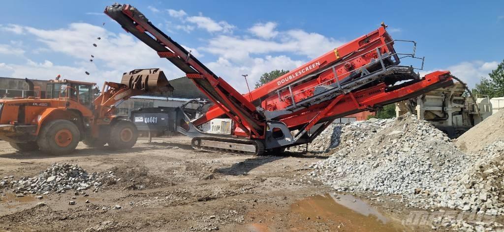 Sandvik QA 441 振动筛