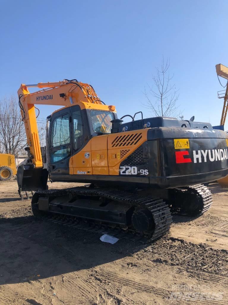 Hyundai 220-9s 履带挖掘机
