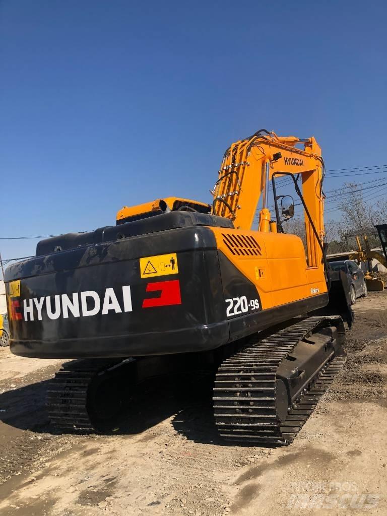 Hyundai 220-9s 履带挖掘机