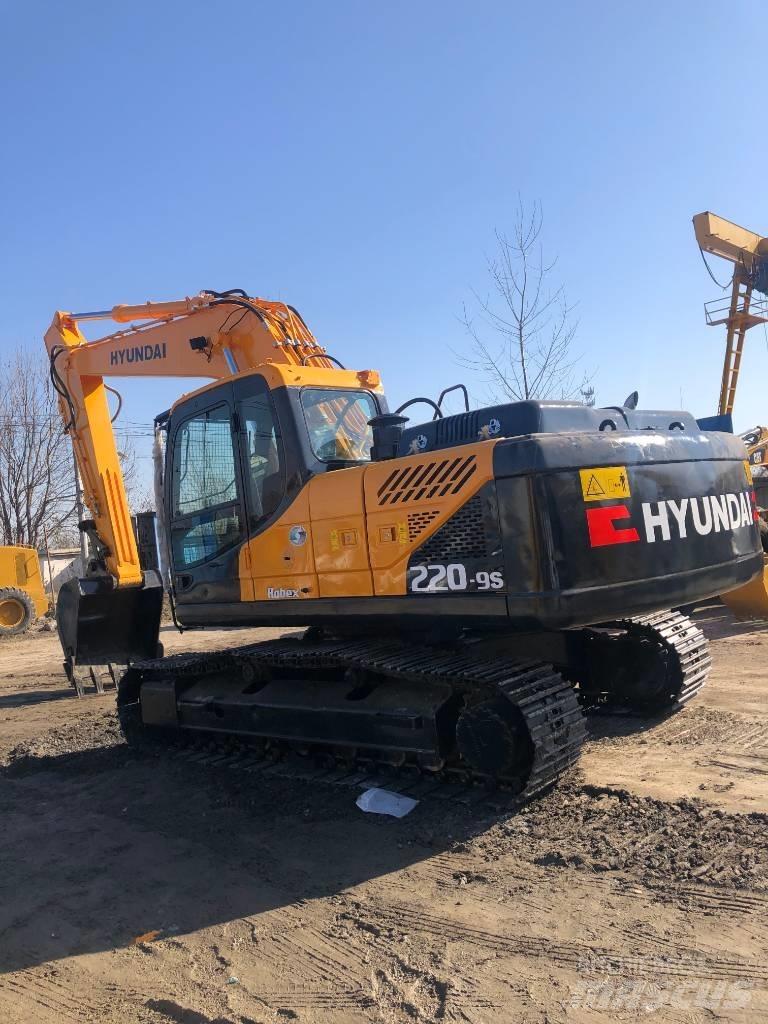 Hyundai 220-9s 履带挖掘机