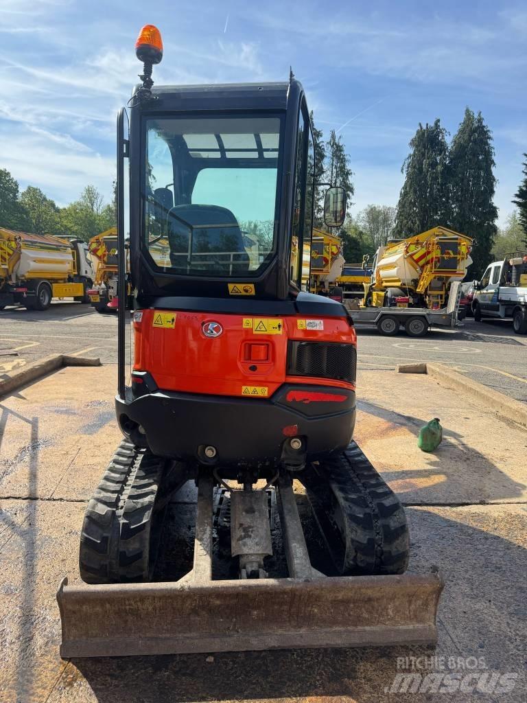 Kubota U 27-4 小型挖掘机