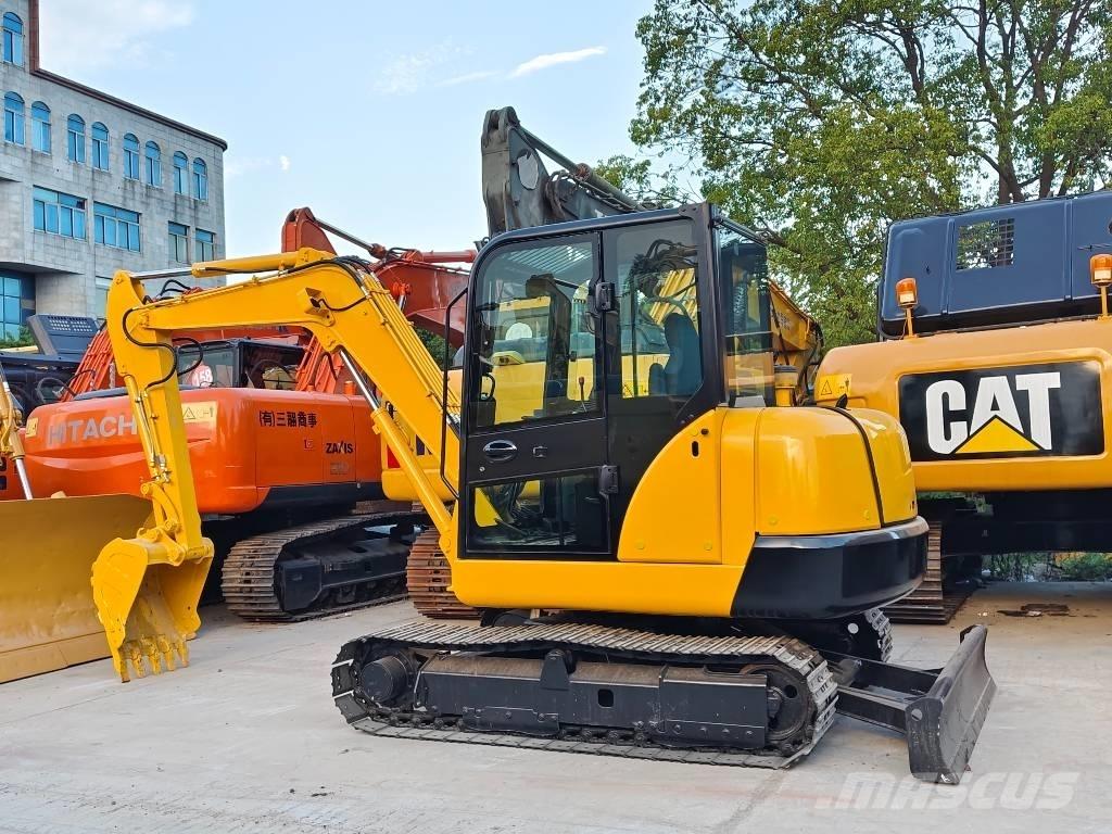 Komatsu PC 56 小型挖掘机