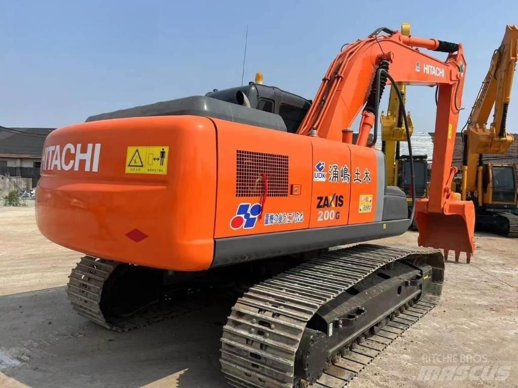 Hitachi ZX 200 履带挖掘机