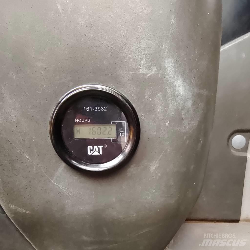 CAT 320 D 履带挖掘机