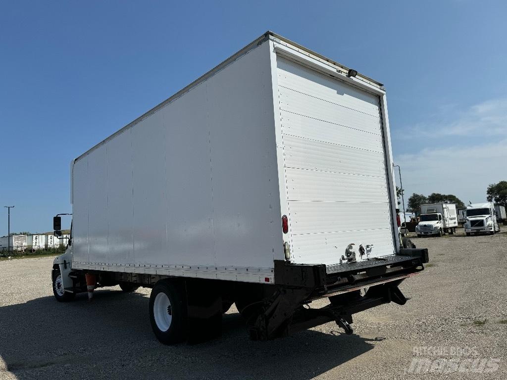 Hino 238 厢式货车
