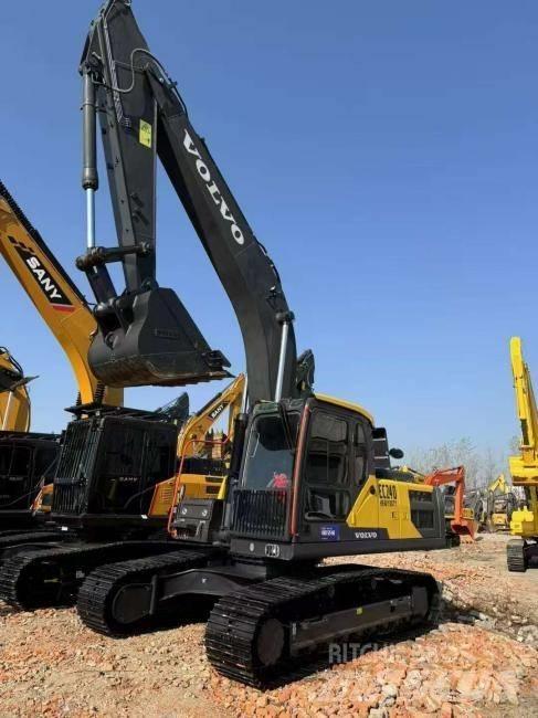 Volvo EC 240 履带挖掘机