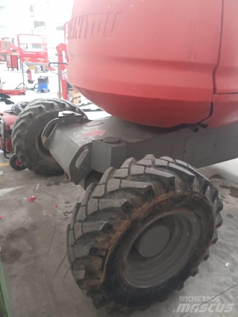Manitou 160 ATJ 曲臂高空工作平台
