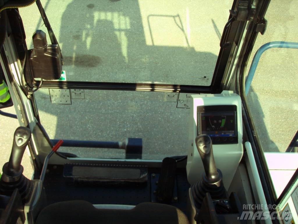 Takeuchi TCR 50 履带式自卸车