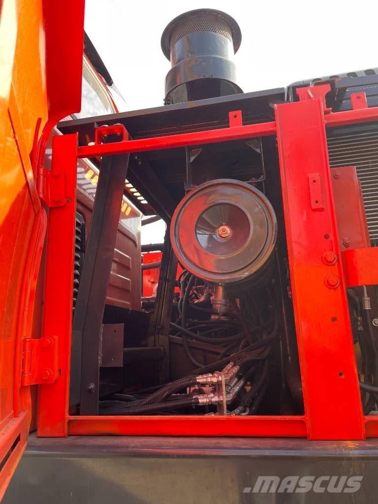 Doosan DX 225 LCA 履带挖掘机