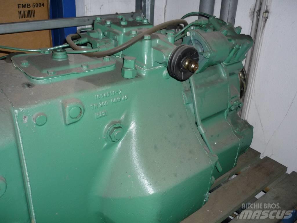 Volvo SR 2000 / 2400 变速器