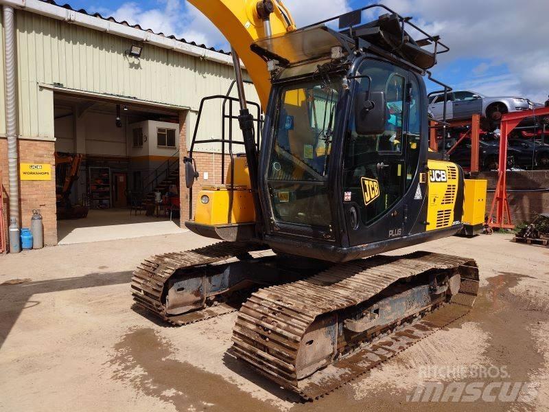 JCB JS130LC Plus+ 履带挖掘机