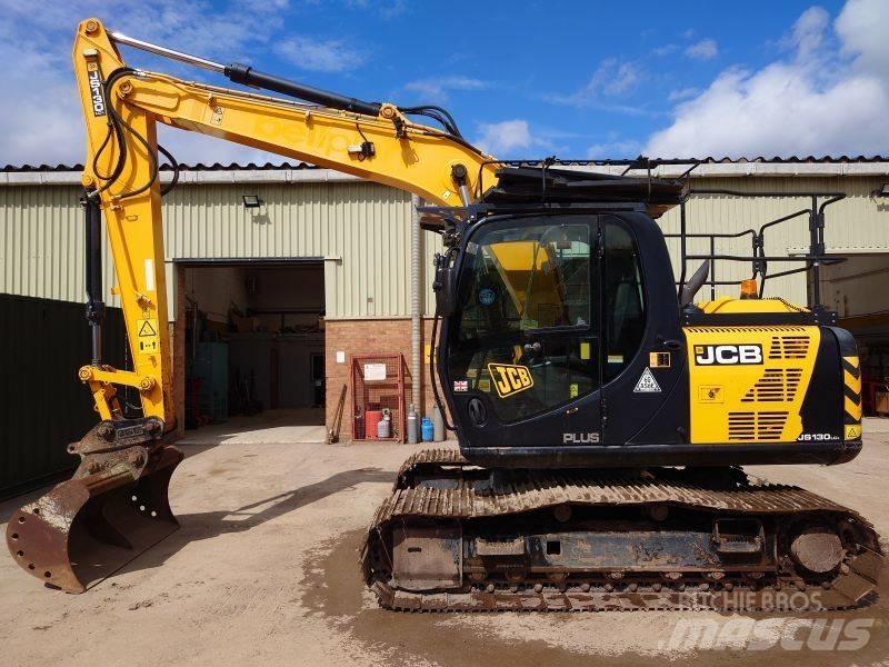 JCB JS130LC Plus+ 履带挖掘机