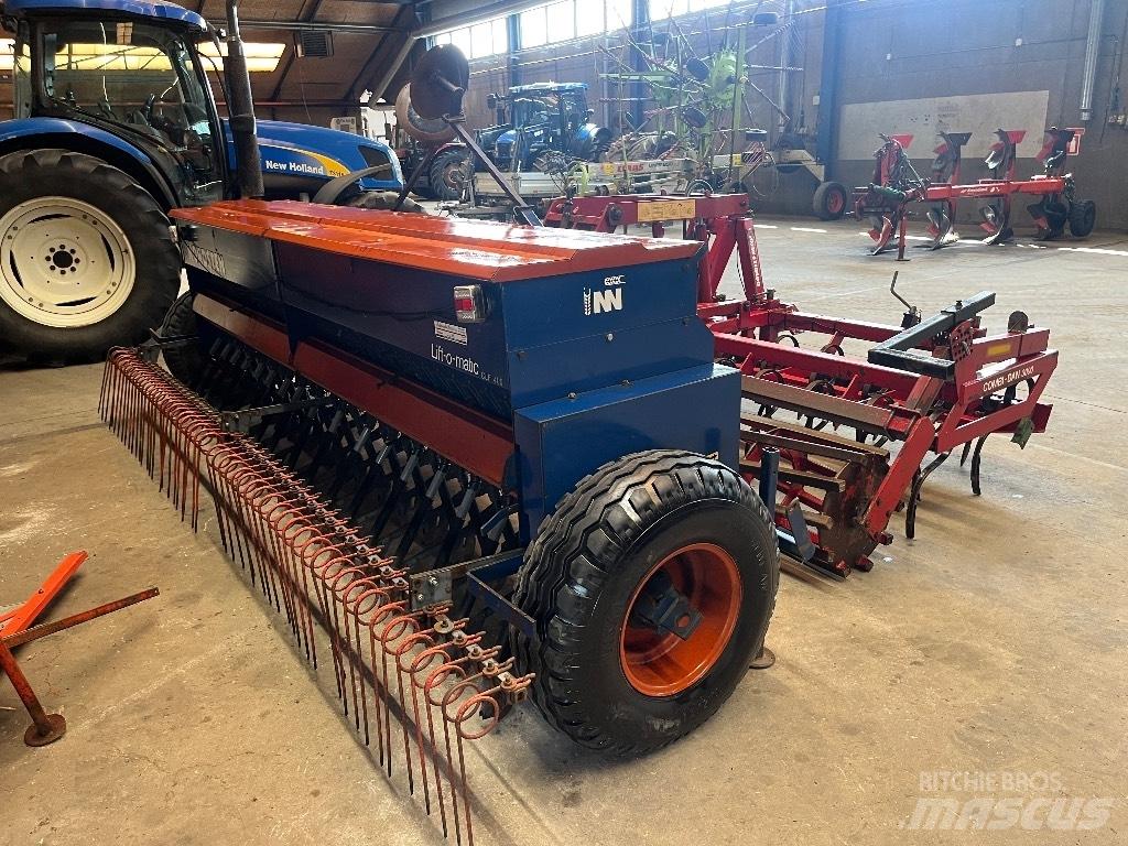 Nordsten CLF 400 条播机