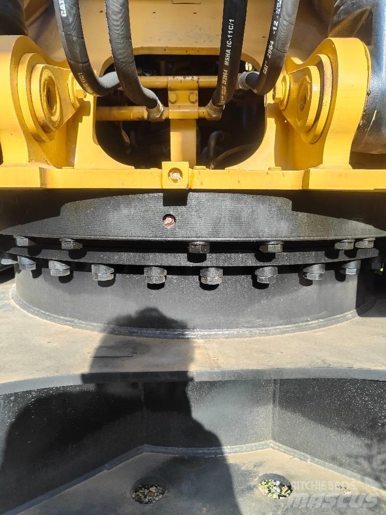 CAT 330 D 履带挖掘机