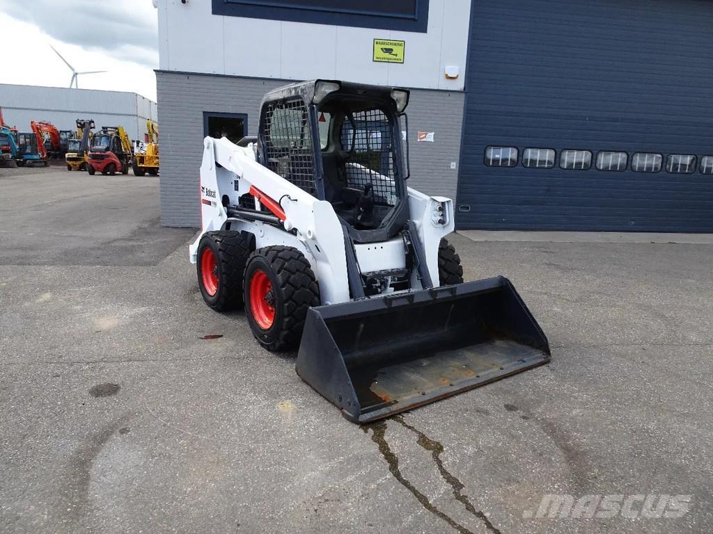 Bobcat S630 滑移装载机