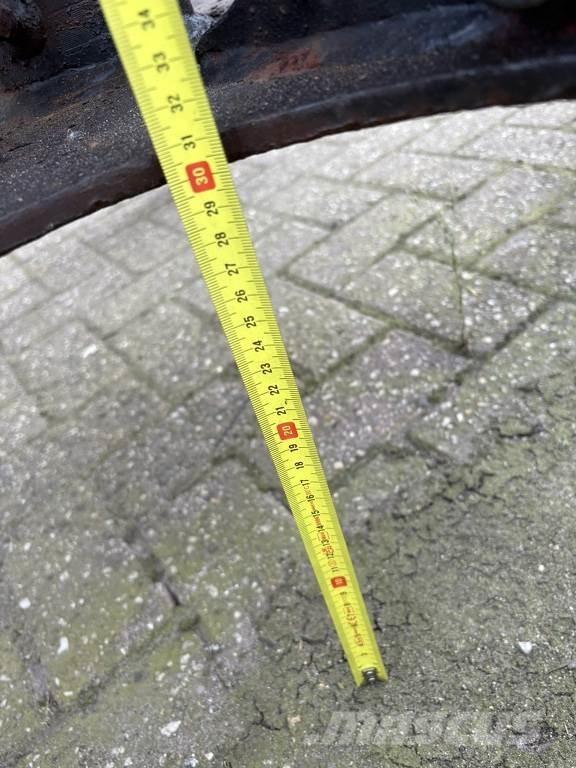 Manitou jip 伸缩臂叉装车|叉装车