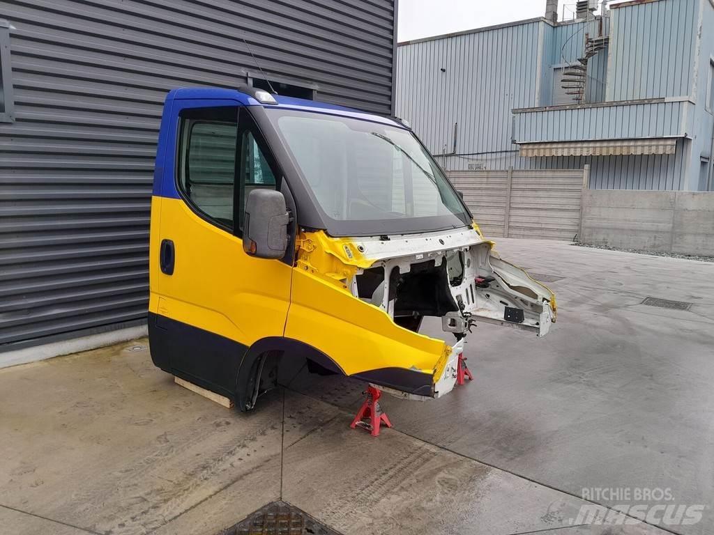 Iveco DAILY 驾驶室与内部