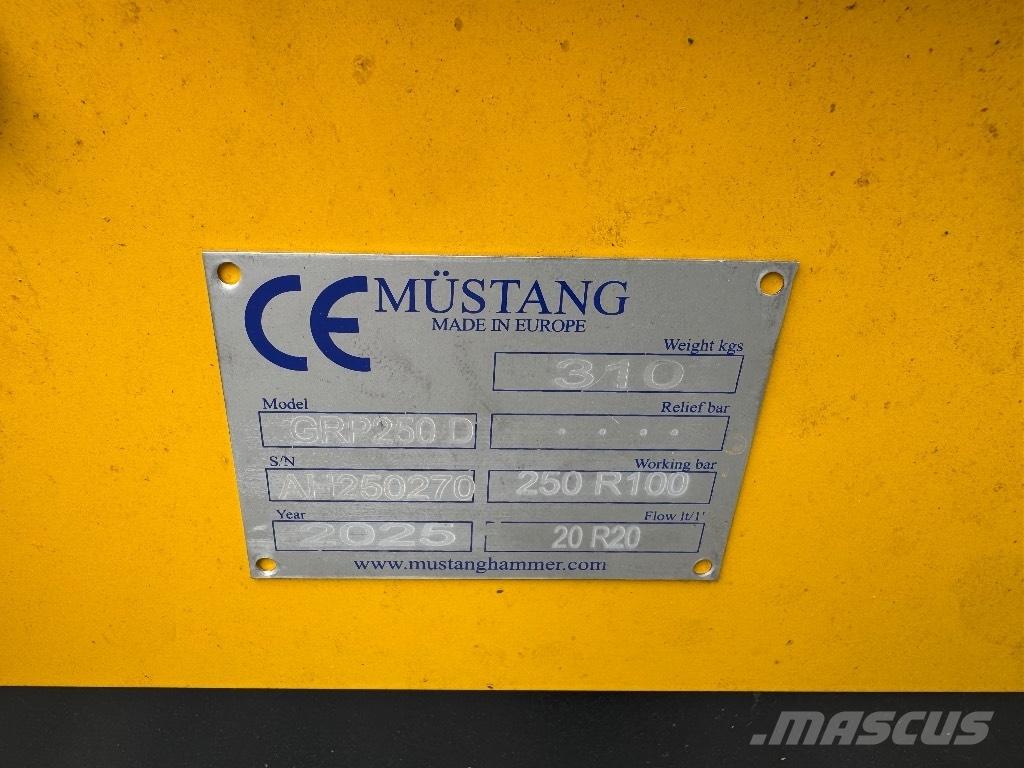 Mustang GRP 250 D 抓斗