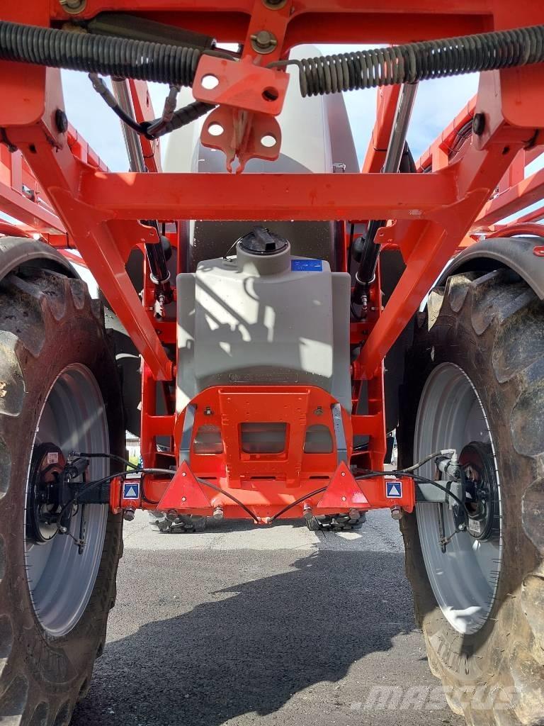 Kuhn Lexis 3000 牵引式喷雾机