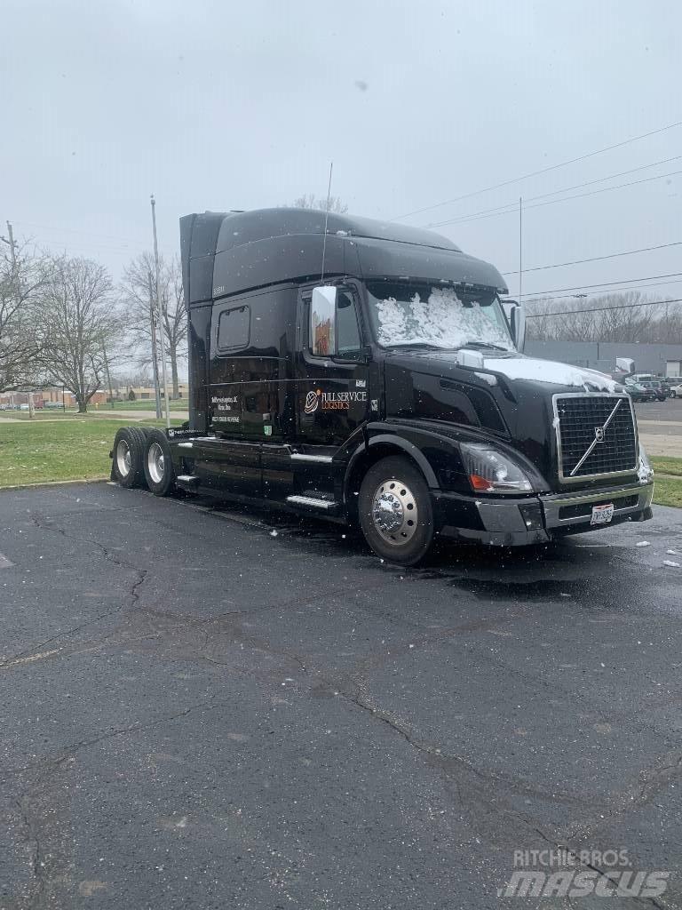 Volvo VNL730 牵引车